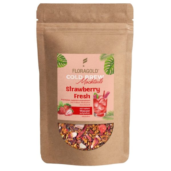 Cold brew strawberry fresh, Die perfekte Balance! Erleben Sie die köstliche Harmonie aus süßen Erdbeeren und dem belebenden Geschmack von fein-säuerlichem Rhabarber. Kalt aufgegossen mit Eiswürfeln serviert, ist der ­Strawberry Fresh Mocktail eine wundervolle Möglichkeit, den Geschmack des Sommers zu erleben. Ein wahrer Genuss für jede Gelegenheit!